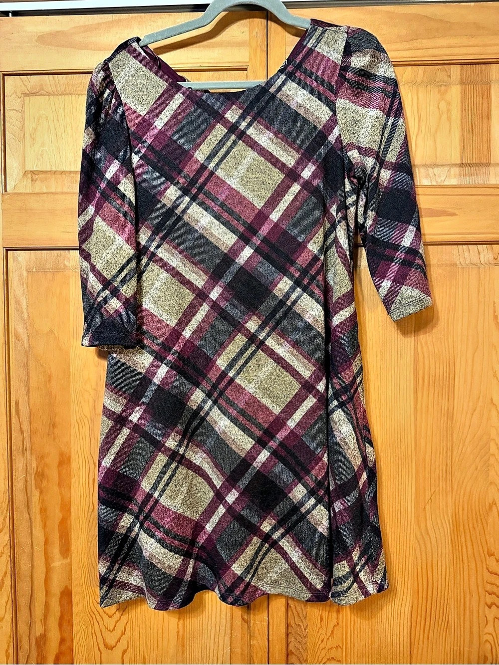 Jessica Howard Plaid Mini Dress in Burgundy & Black Size PM Like New